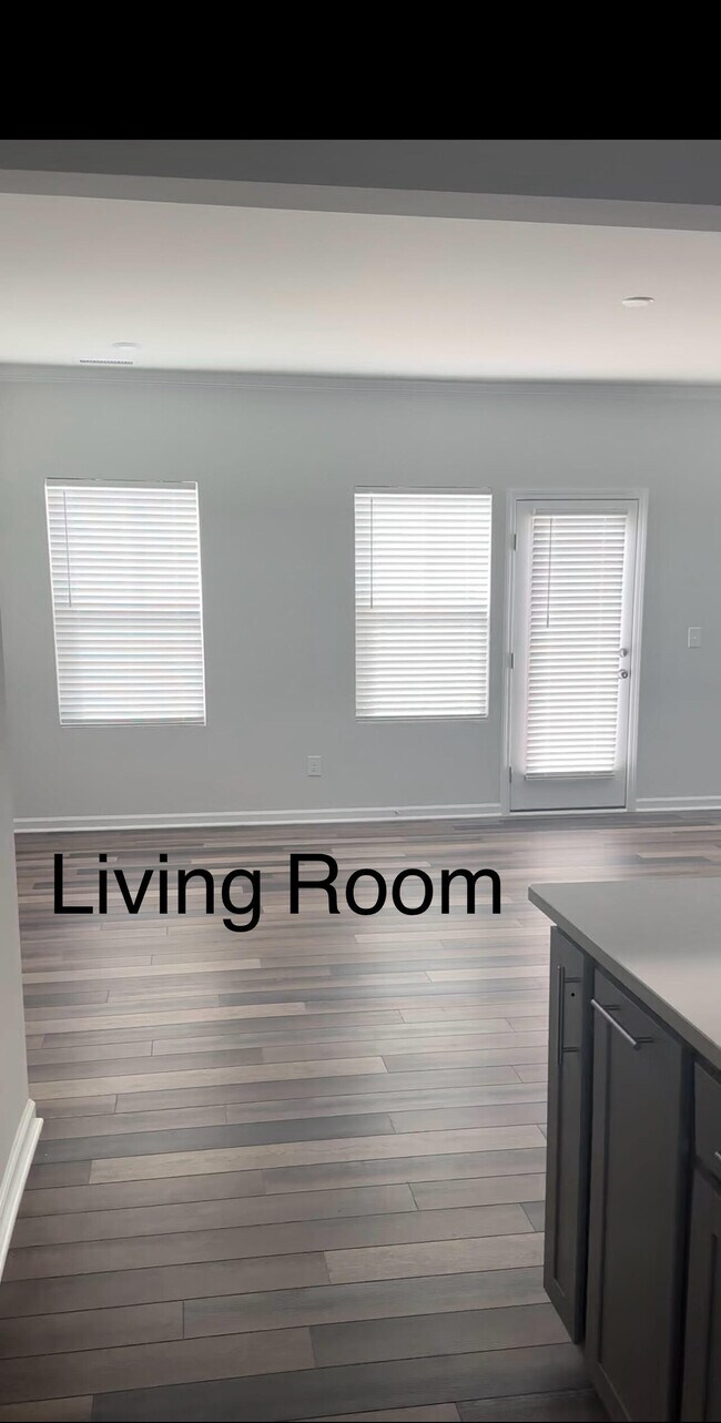 Building Photo - 342 Carolina Springs
