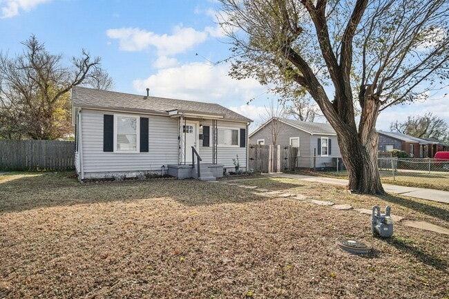 UPDATED 2bed 1bath in Bethany - UPDATED 2bed 1bath in Bethany House