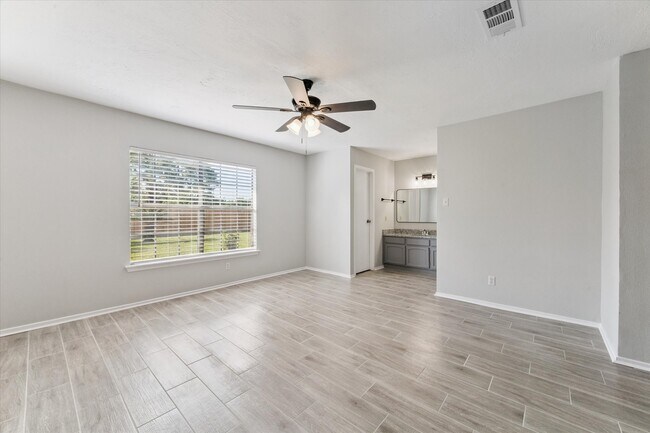 Foto del edificio - 271 E Castle Harbour Dr