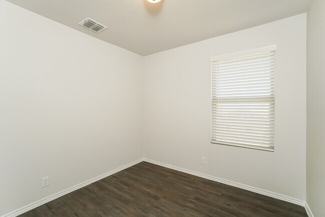Foto del edificio - 9311 Dogwood Hill