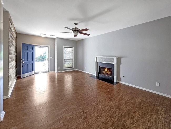 Building Photo - 401 Kensington Parc Dr