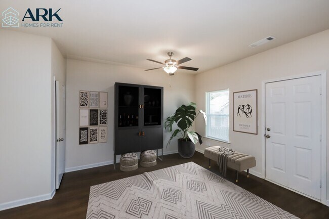 Foto del edificio - 1206 Highwood Ln