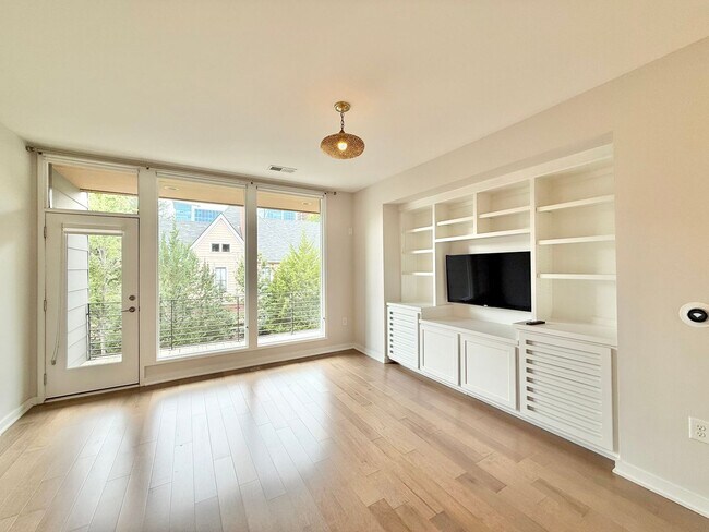 Foto del edificio - Premier 2BD, 2.5BA Downtown Raleigh Townho...