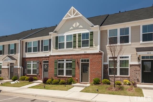 Primary Photo - 506 Berry Chase Way