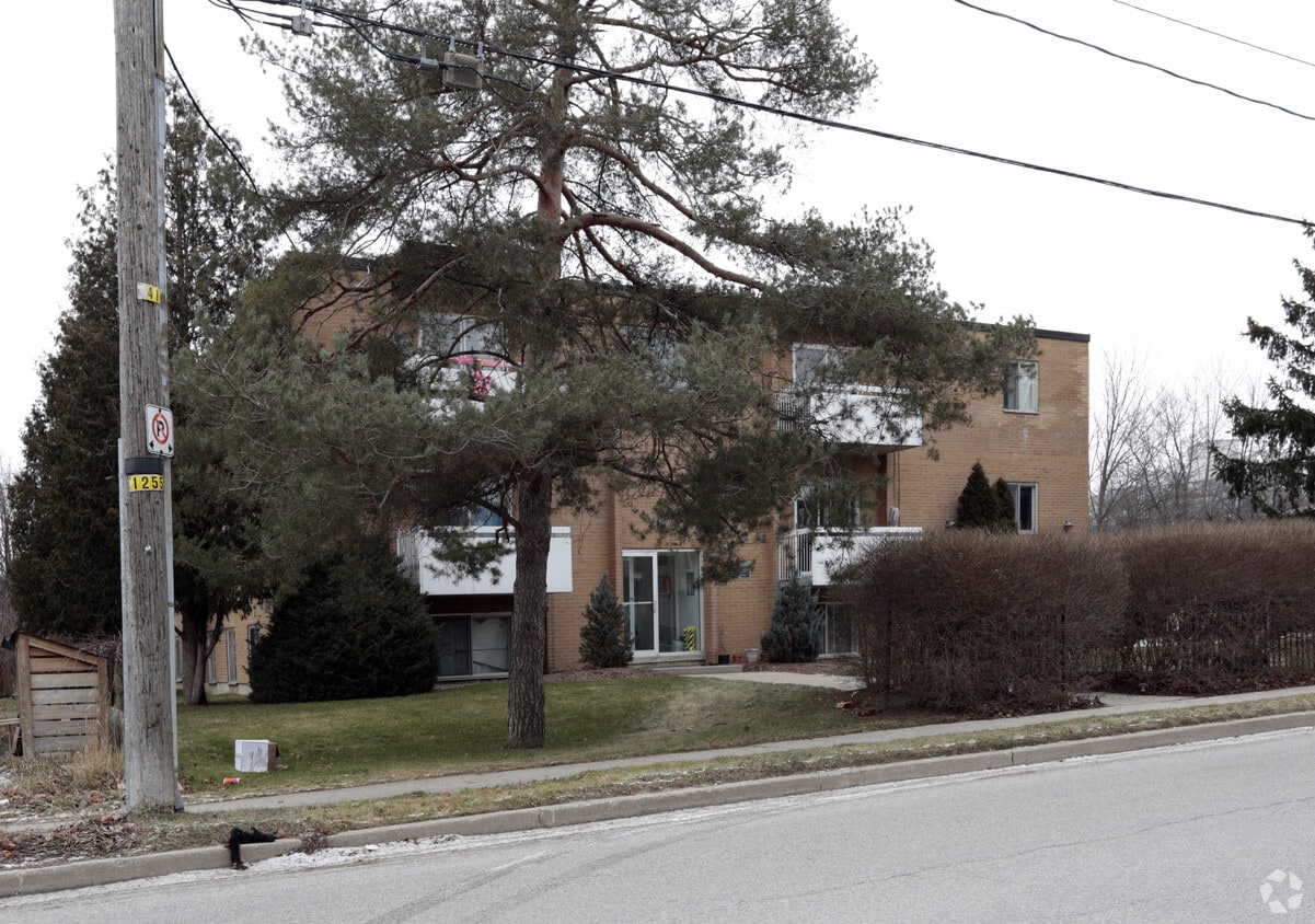 Building Photo - 127 Bagot St