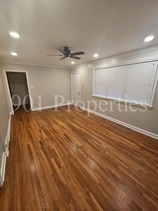 Foto del edificio - 4963 Sequoia Rd