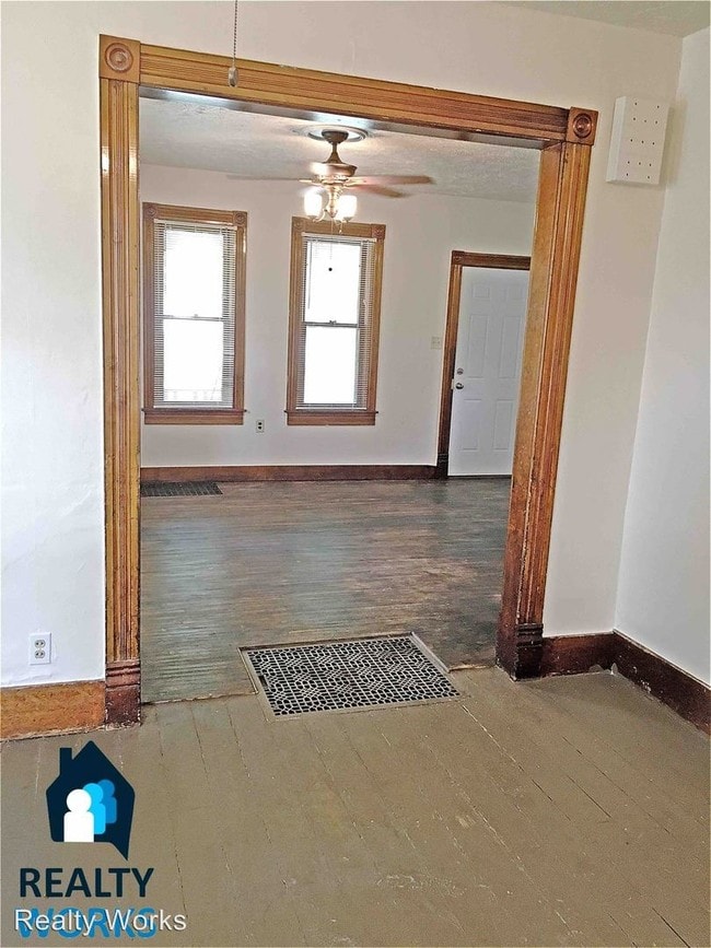 Building Photo - 3 br, 1.5 bath House - 1425 Lincoln