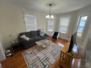 Building Photo - 39 Montfern Ave