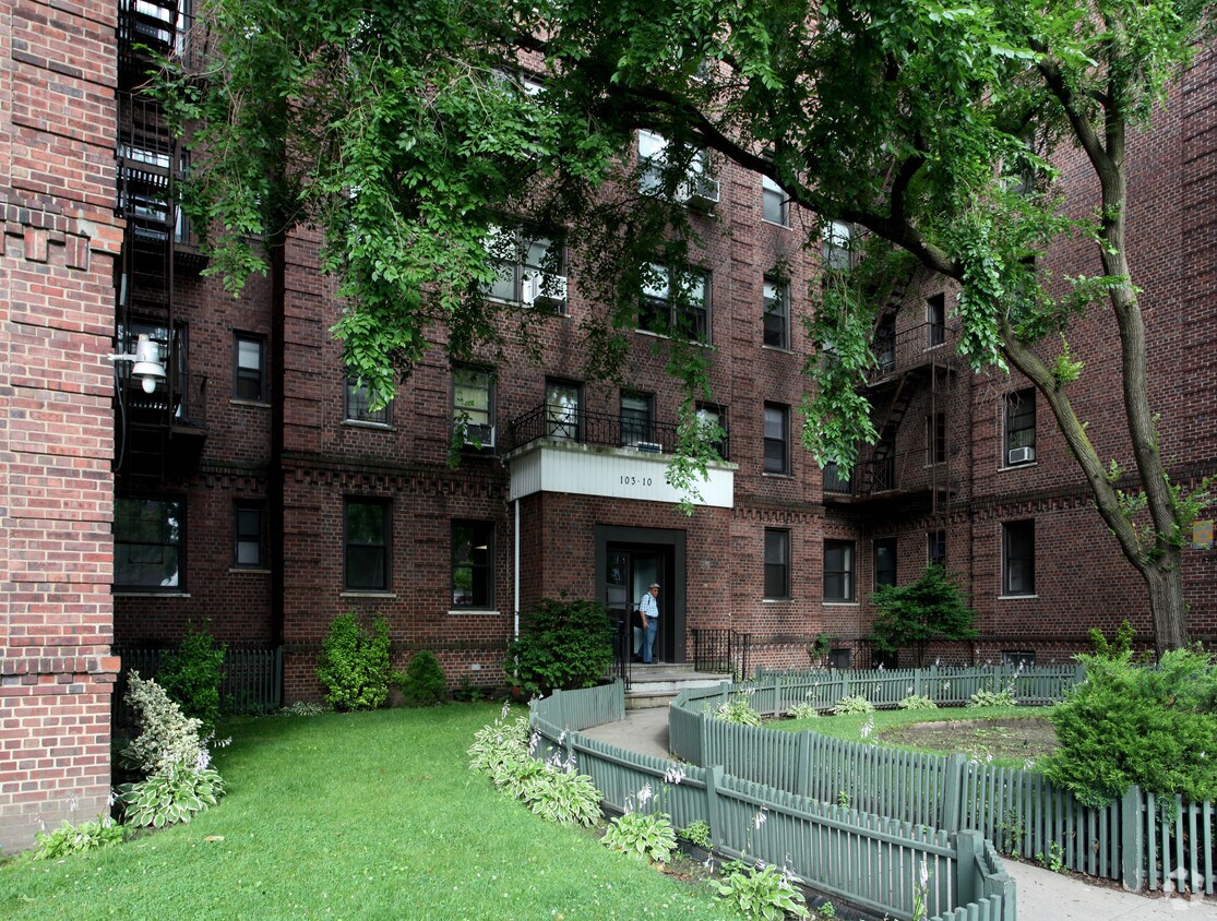 Foto principal - 103-10 Queens Blvd