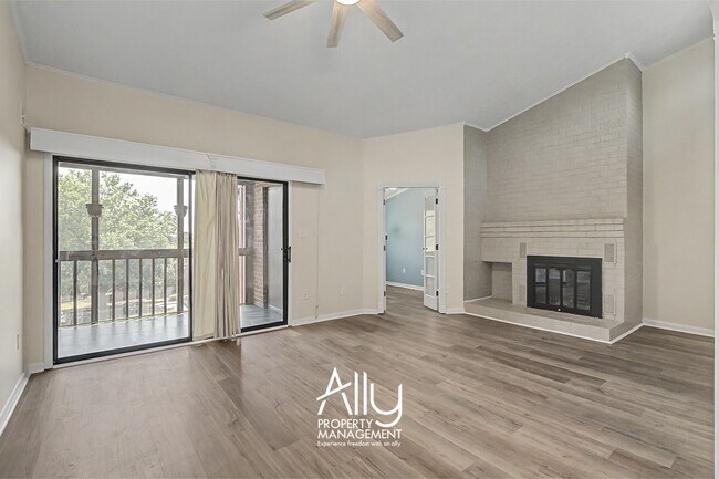 Foto del edificio - 130 Turtle Creek Rd
