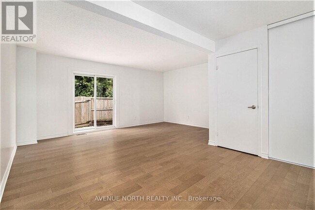 Building Photo - 1444 Foxwell St