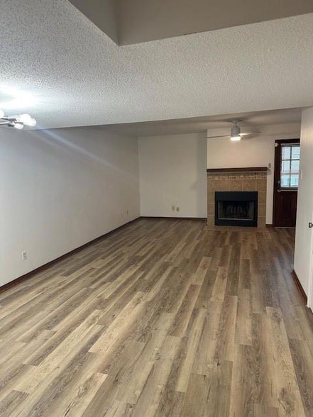 Building Photo - 3629 Ridgelake Drive