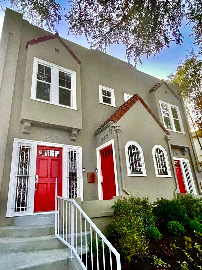 Building Photo - 549 N Windsor Blvd