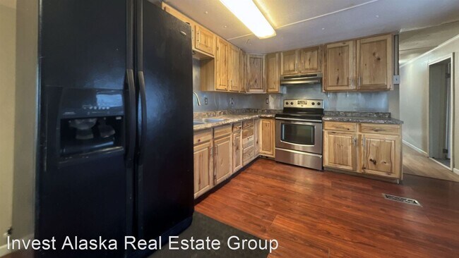 Building Photo - 3 br, 1.5 bath House - 237 E 7th Ave