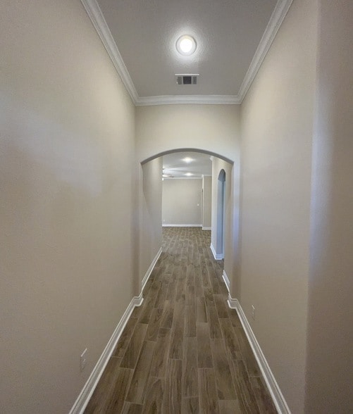 Building Photo - 905 Tippit Ln