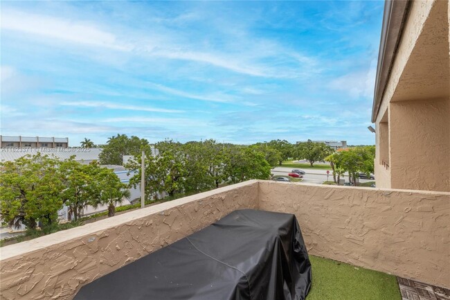 Foto del edificio - 10400 SW 108th Ave