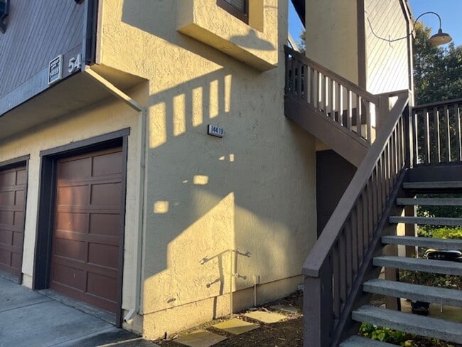 Photo - 14419 Outrigger Dr House