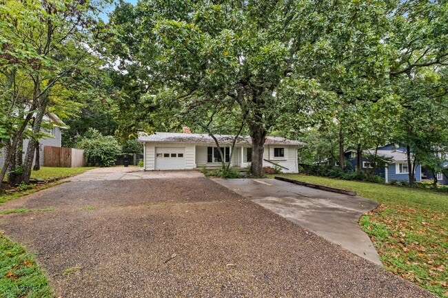 Photo - 2057 N Old Wire Rd House