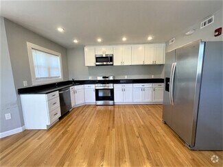 Building Photo - 539 Lincoln Ave