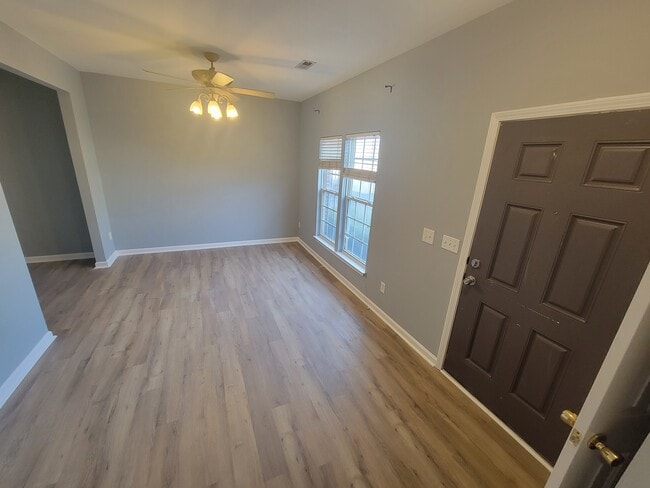Building Photo - 35 Spring Crossing Cir