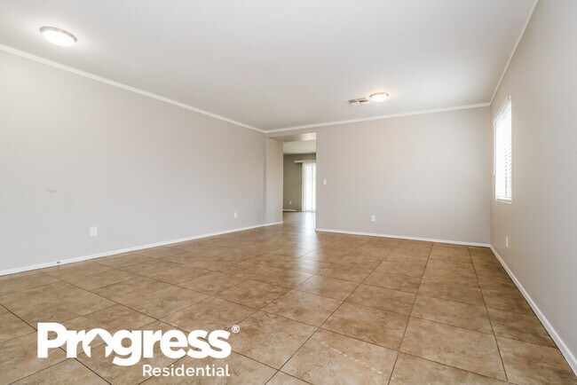 Foto del edificio - 12605 W Soledad St