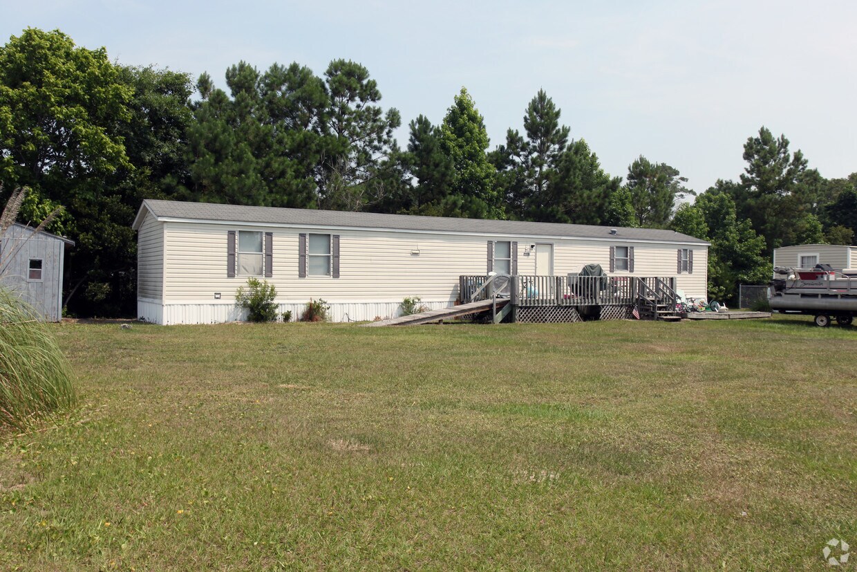 13930 Nc Highway 50 E, Hampstead, NC 28443 Apartments in Hampstead, NC