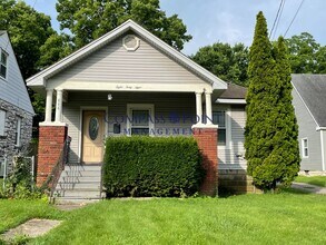 Building Photo - 848 Bryan Ave