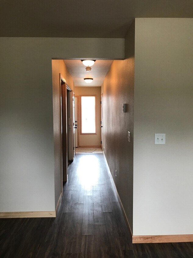 Foto principal - 3 Bedrooms 2 1/2 Bathroom Townhouse