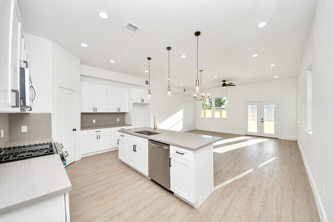 Foto del edificio - 9021 Spaulding St