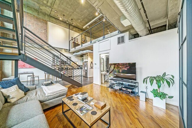 Foto del edificio - 640 Glen Iris Dr NE