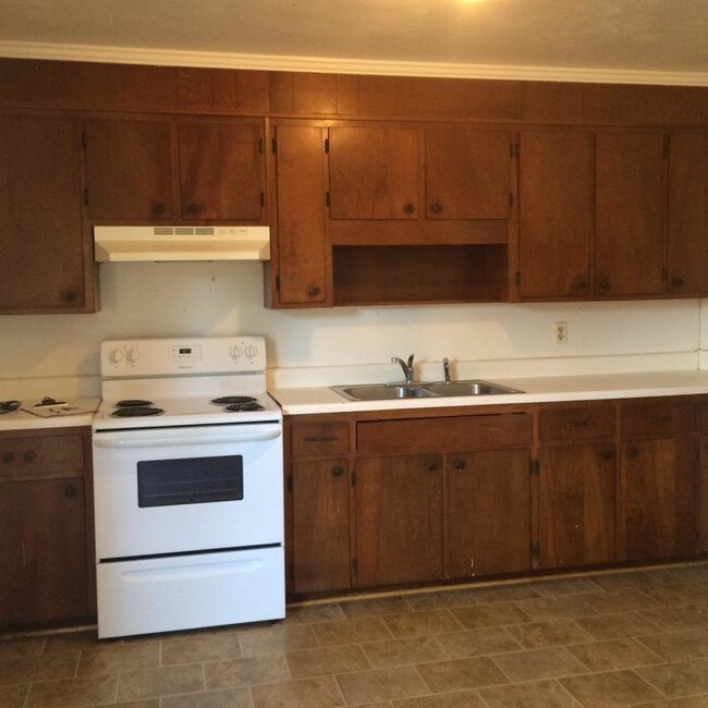 Foto del edificio - 2865 Chestnut Hill Rd Apt 1