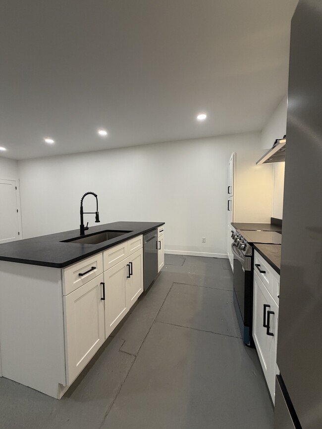 Building Photo - The Warehouse At Calhoun - RESIDENTIAL