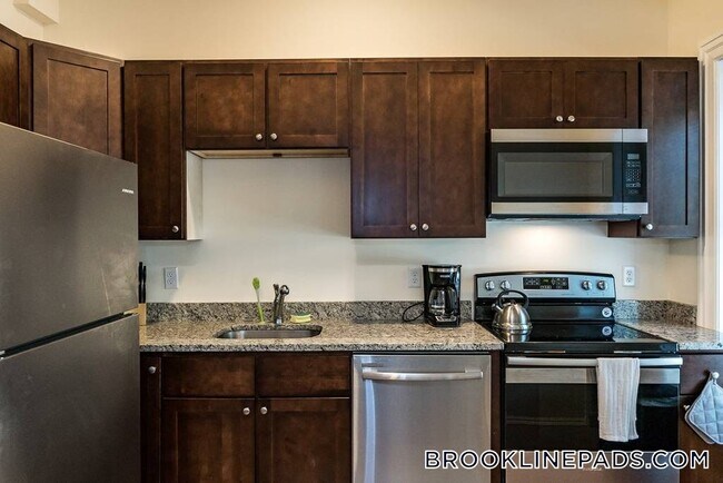 Foto del edificio - 1463 Beacon St