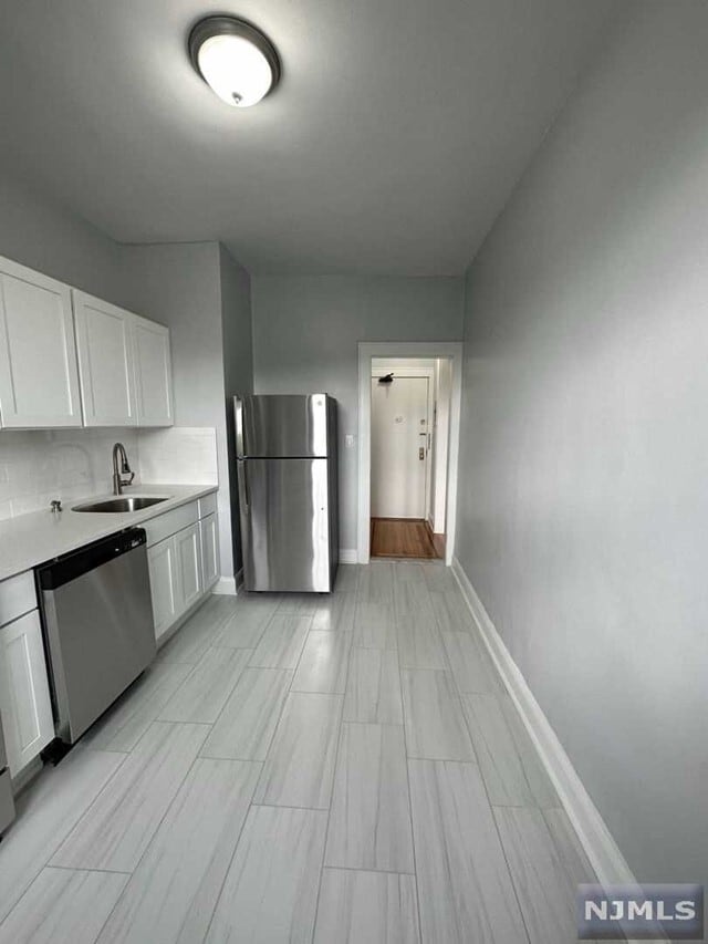 Building Photo - 1 E Palisades Blvd
