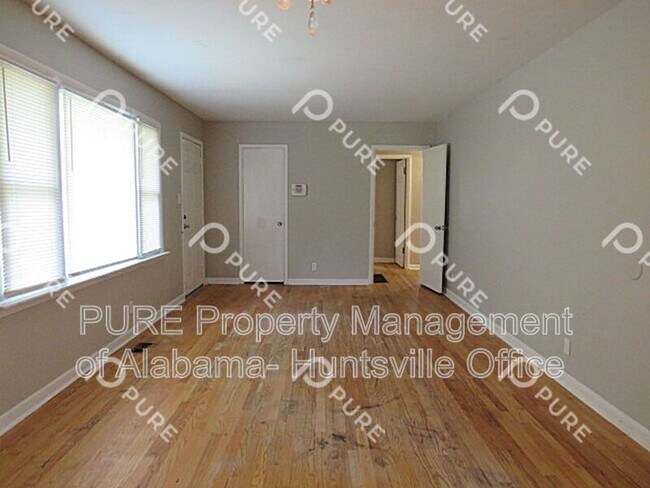 Foto del edificio - 3008 Mallory Ave NW