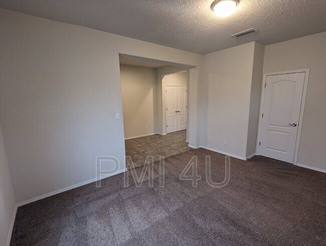 Building Photo - 8740 Abierto Vista Cir