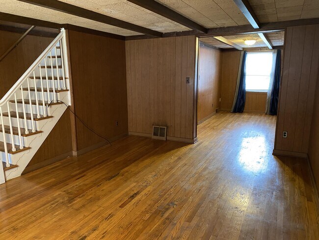 Foto del edificio - 444 Hale Ave