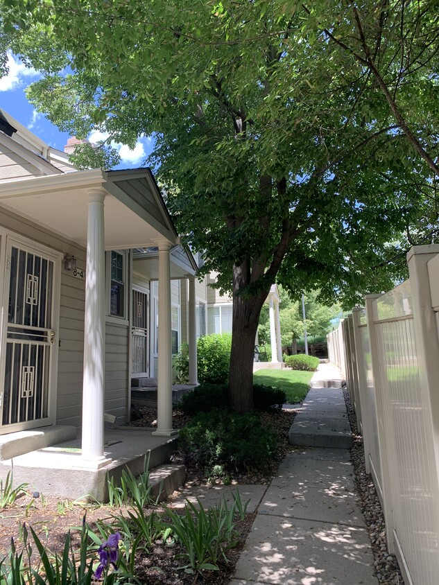 Front Door Entrance - 1818 S Quebec Way