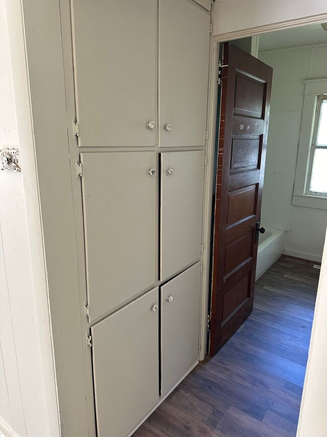 Foto del edificio - 2+ BEDROOM  1 BATHROOM HOUSE COMING SOON