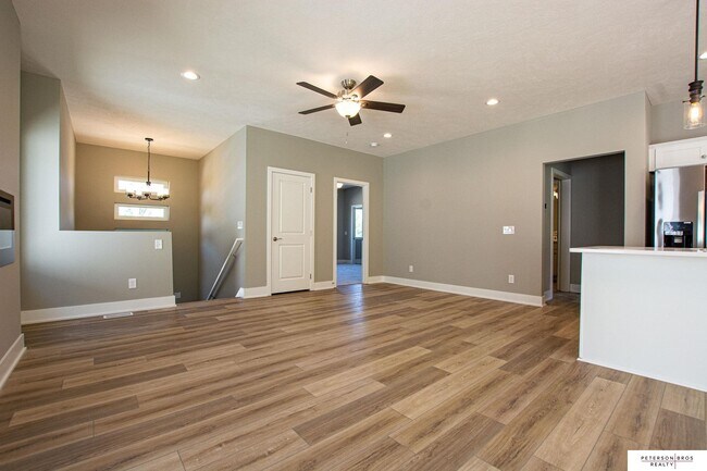 Foto del edificio - 346 N Allen St