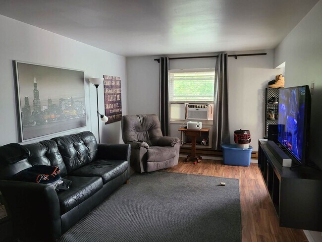 Foto del edificio - 1725 N Farnsworth Ave