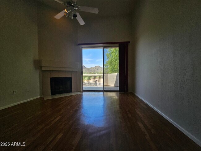 Foto del edificio - 1747 E Northern Ave