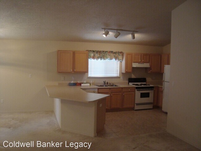 Building Photo - 3 br, 2 bath House - 5319 Norte Vista Rd. NW