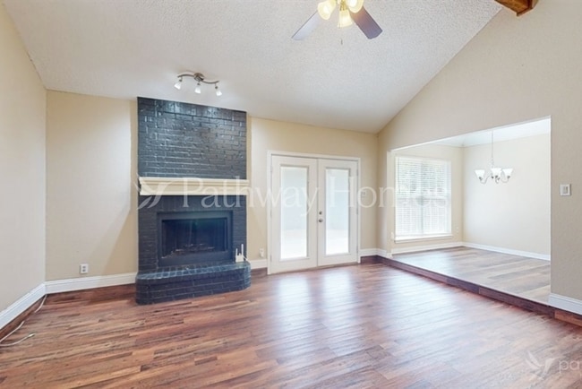 Building Photo - 16 Atlanta Ct