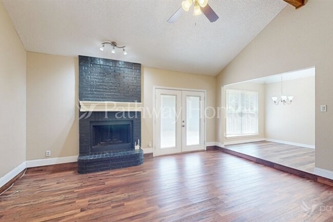 Foto del edificio - 16 Atlanta Ct