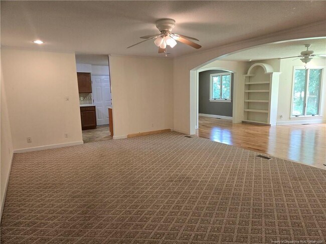 Foto del edificio - 625 Loblolly Dr