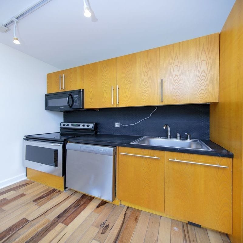 Primary Photo - 72 Grand St