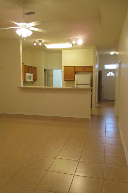 Foto del edificio - 713 N Park Blvd