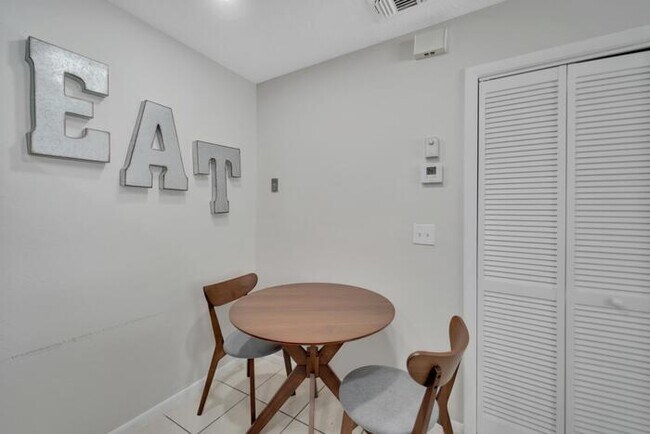 Foto del edificio - 1053 Apollo Beach Blvd