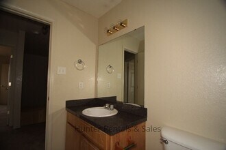 Building Photo - 3900 Gus Dr